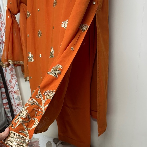 Orange Embroidered Sequins Kurta Set - Picture 3 of 12